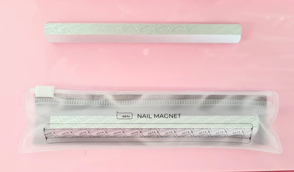 Hello Nail Magnet "Hey" image 1